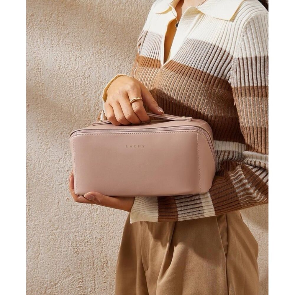 EACHY Travel Makeup Bag Vegan Leather Blush Pink Gold Hardware